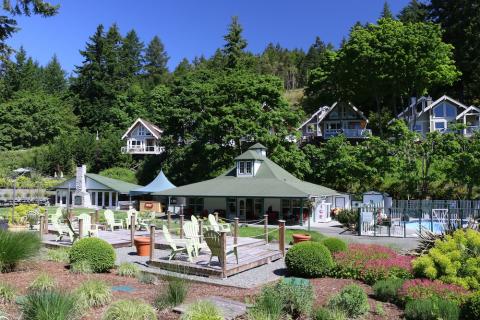 Otterbay Marina Pender Island, BC store, cafe and grounds